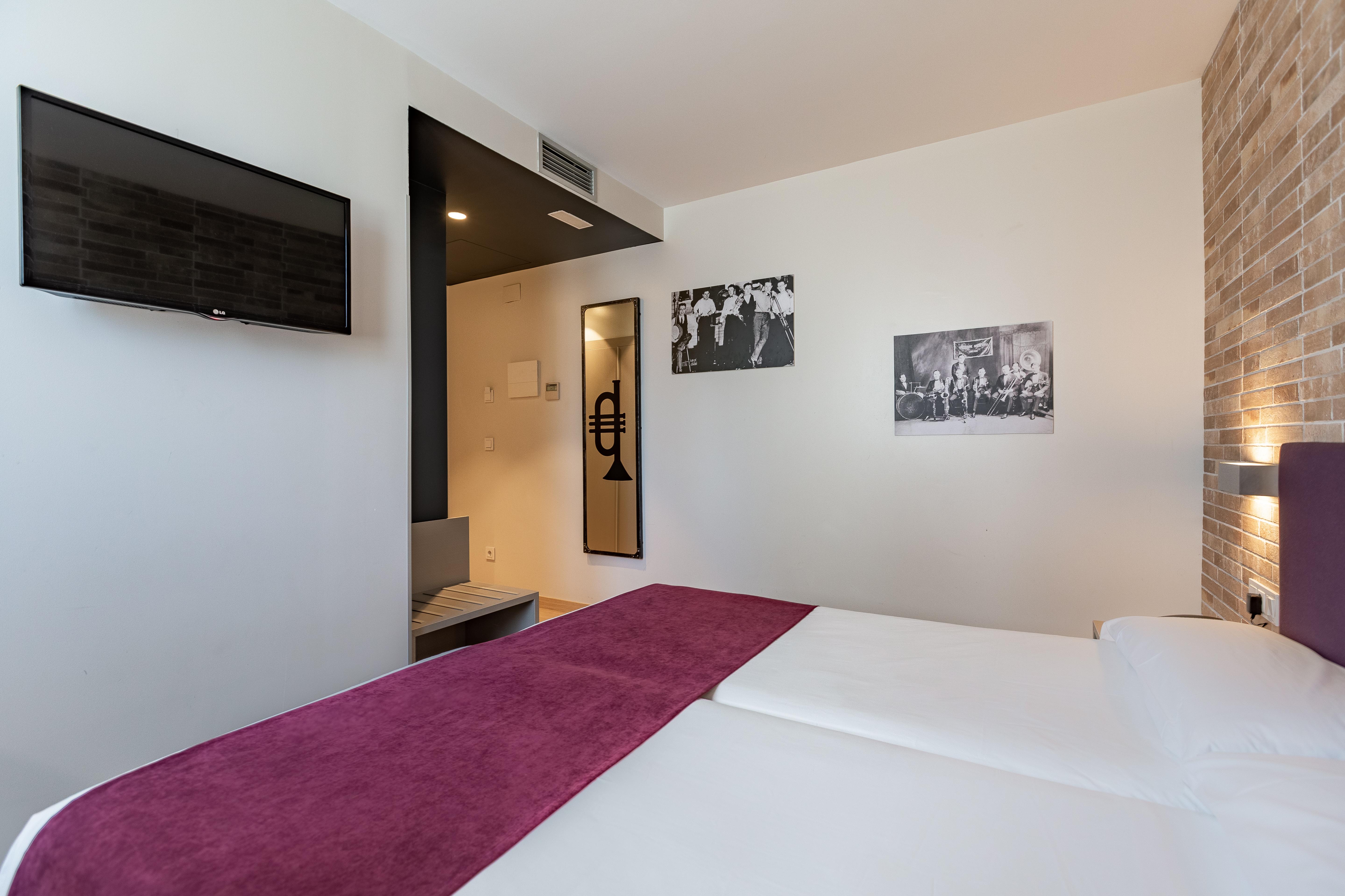 Colectia Hotel Urumea San Sebastian Exterior photo