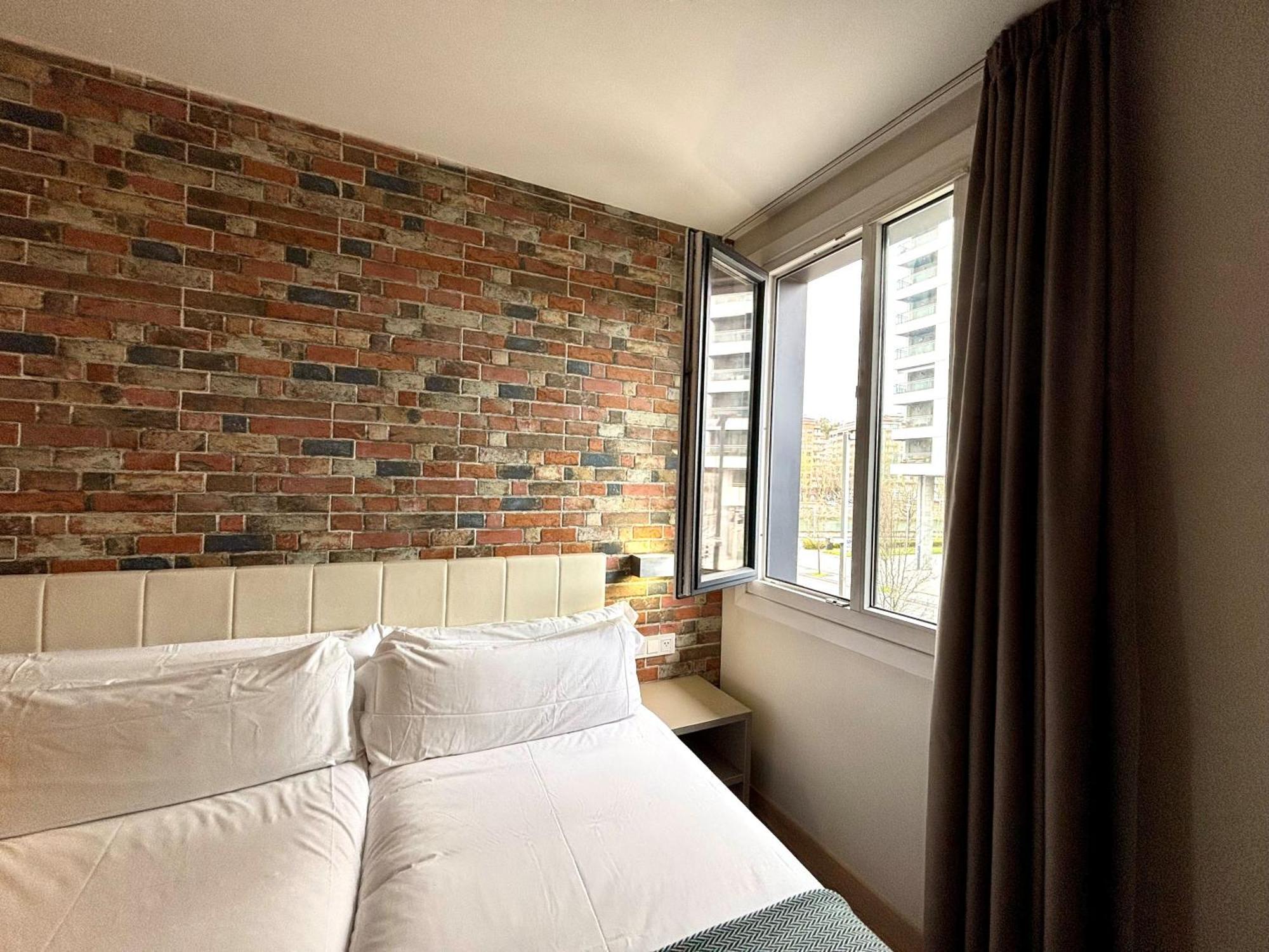 Colectia Hotel Urumea San Sebastian Exterior photo