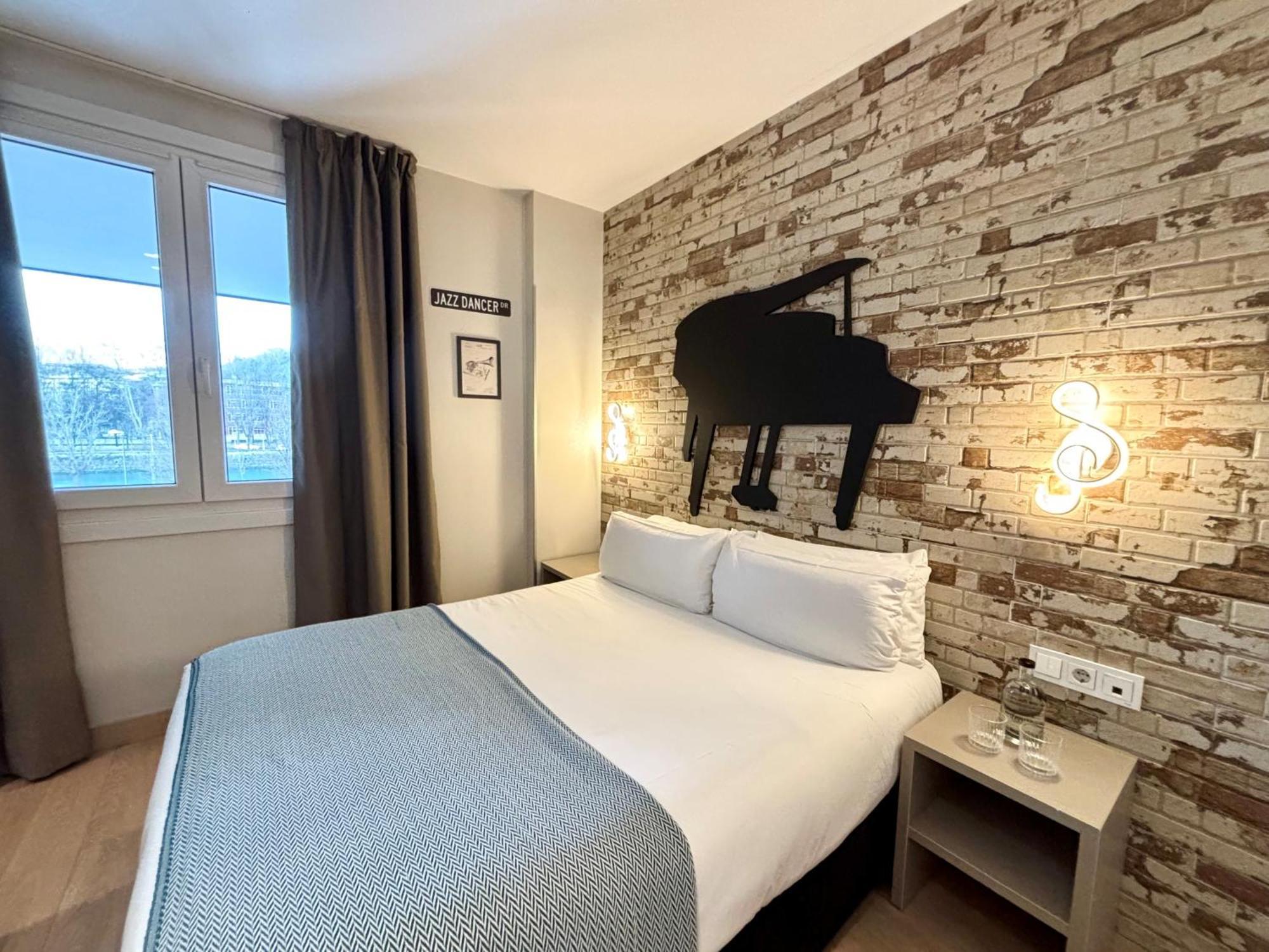 Colectia Hotel Urumea San Sebastian Exterior photo