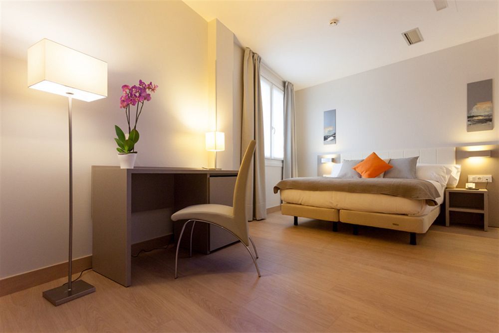 Colectia Hotel Urumea San Sebastian Exterior photo