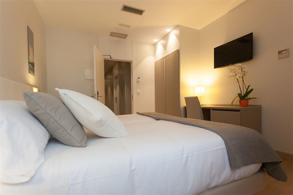 Colectia Hotel Urumea San Sebastian Exterior photo