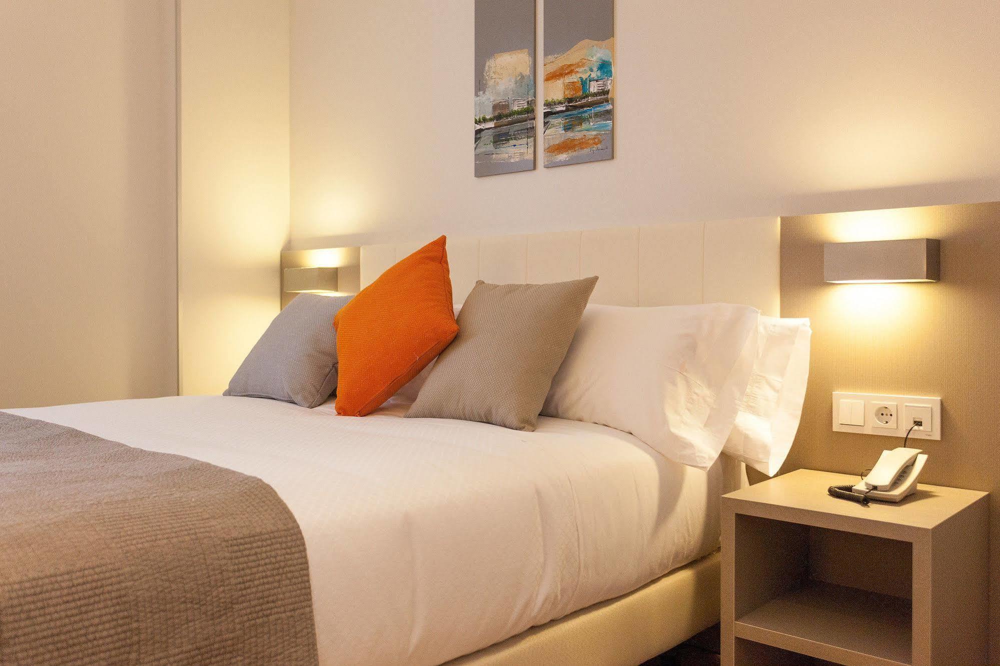 Colectia Hotel Urumea San Sebastian Exterior photo
