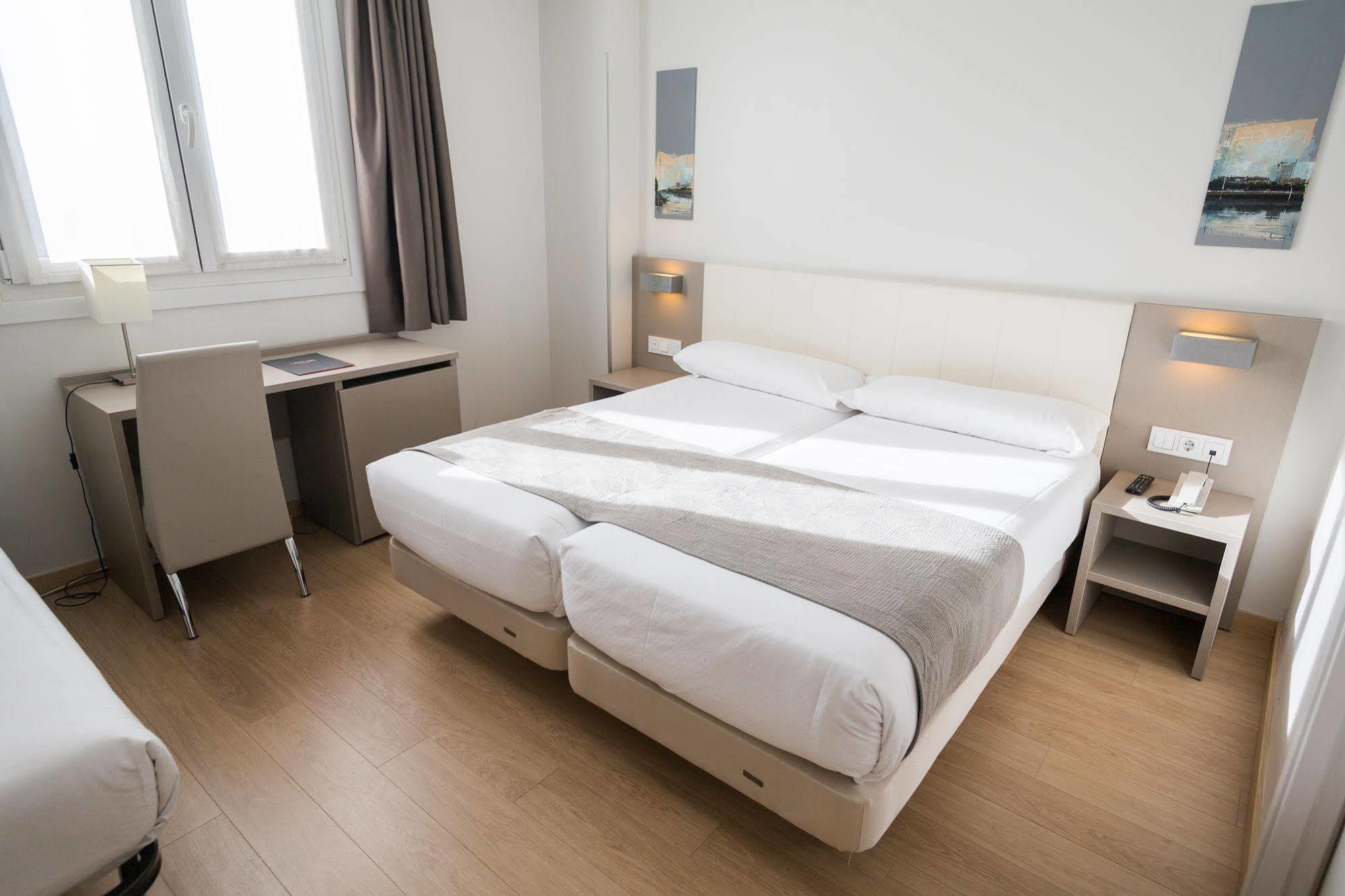 Colectia Hotel Urumea San Sebastian Exterior photo