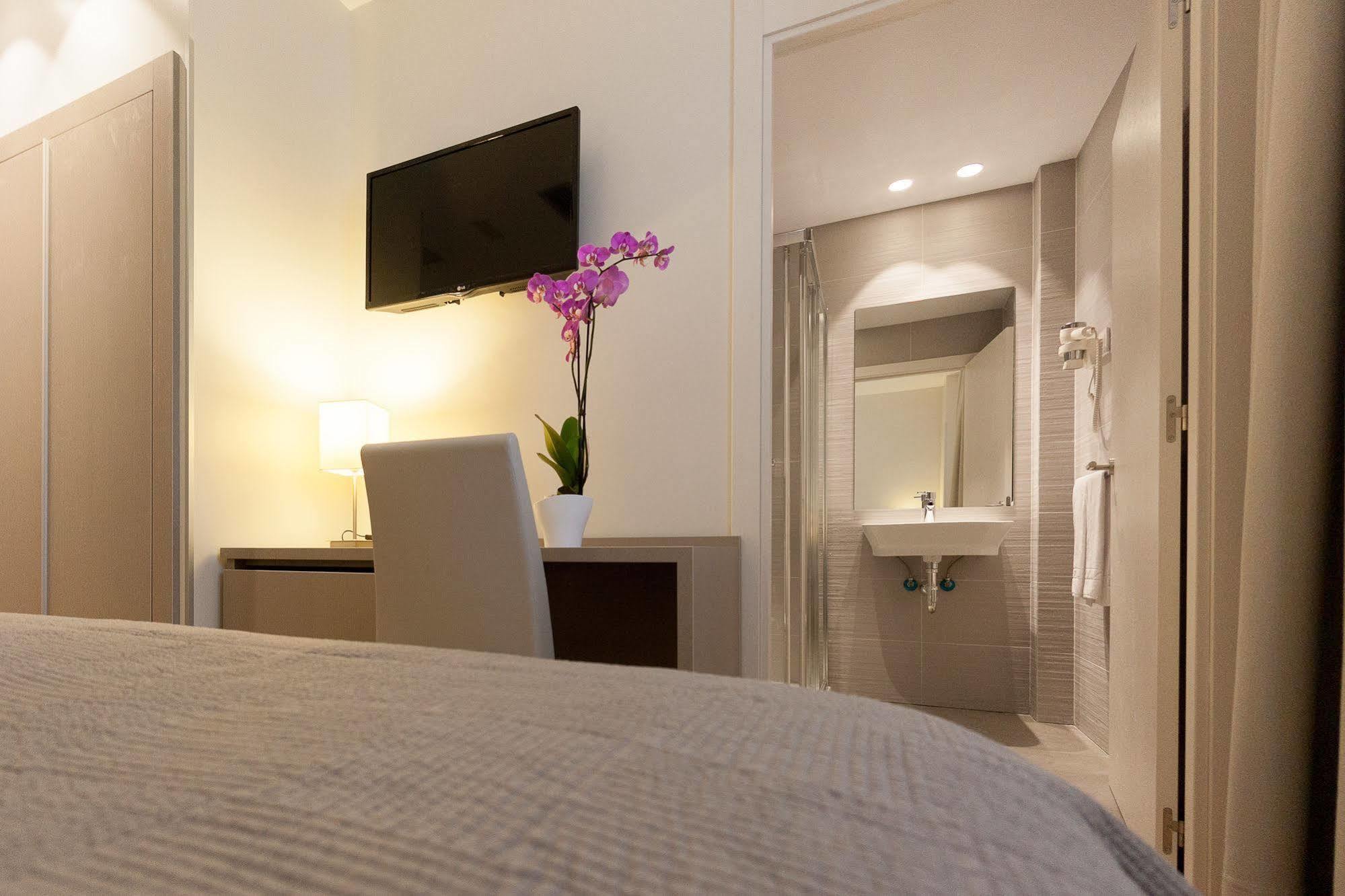 Colectia Hotel Urumea San Sebastian Exterior photo