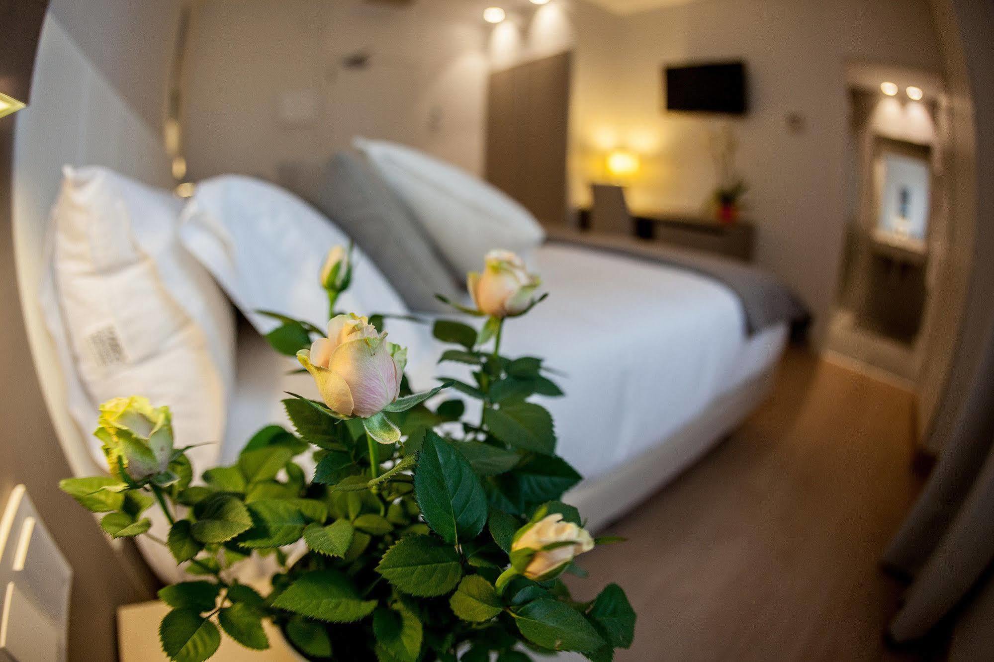 Colectia Hotel Urumea San Sebastian Exterior photo
